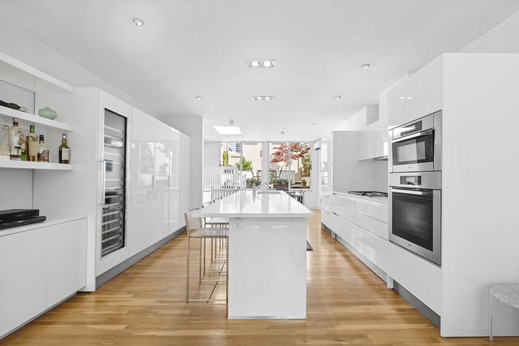 152 East 63rd Street, Unit 2