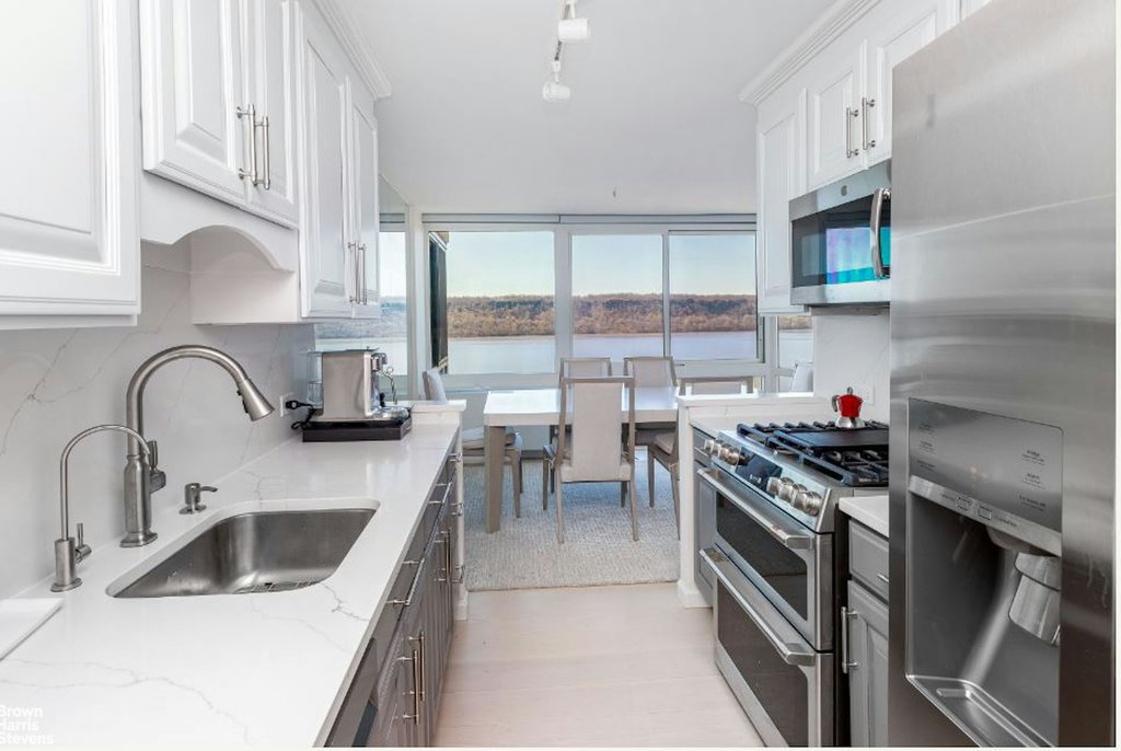2521 Palisade Avenue, Unit 8C photo 21