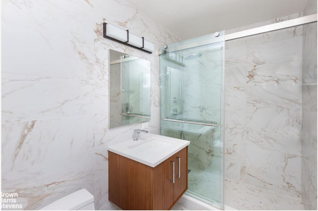 2521 Palisade Avenue, Unit 8C photo 9