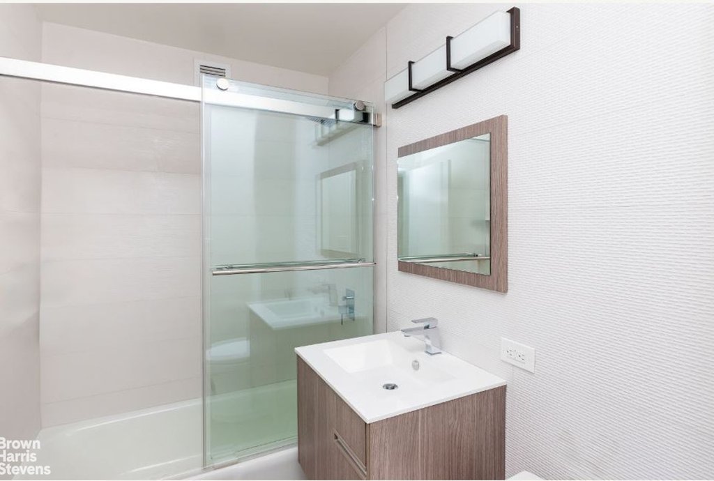 2521 Palisade Avenue, Unit 8C photo 13