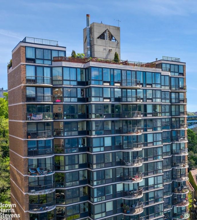 2521 Palisade Avenue, Unit 8C photo 17
