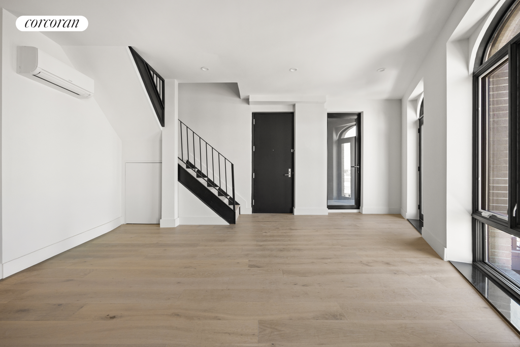 1048 Flushing Avenue, Unit 4L photo 2