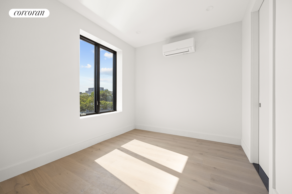 1048 Flushing Avenue, Unit 4L photo 8