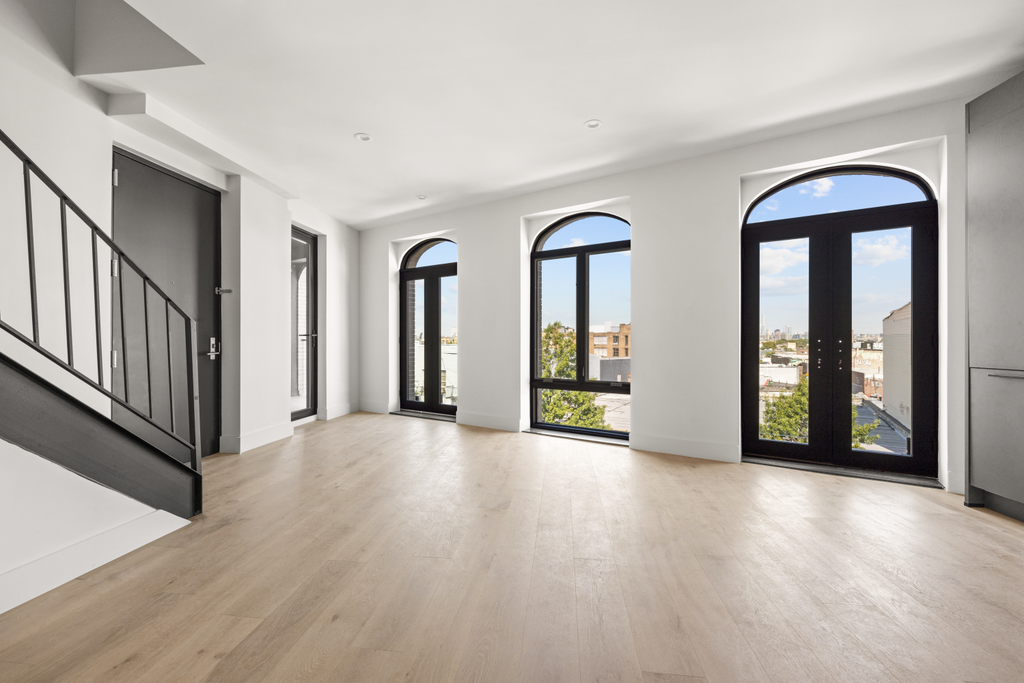 1048 Flushing Avenue, Unit 4L photo 19
