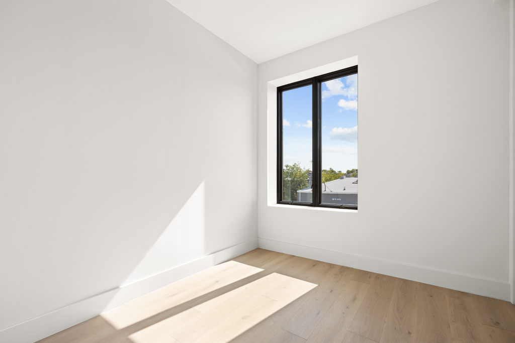 1048 Flushing Avenue, Unit 4L photo 27