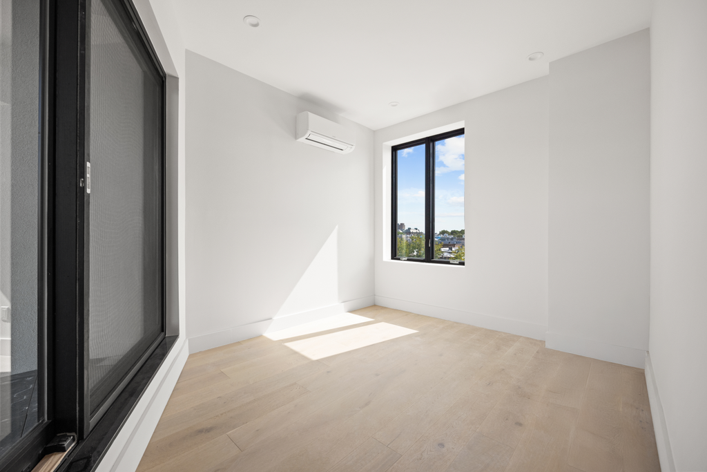 1048 Flushing Avenue, Unit 4L photo 30