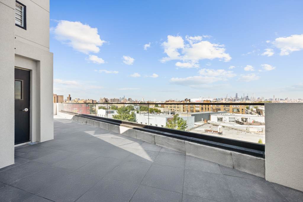 1048 Flushing Avenue, Unit 4L photo 35