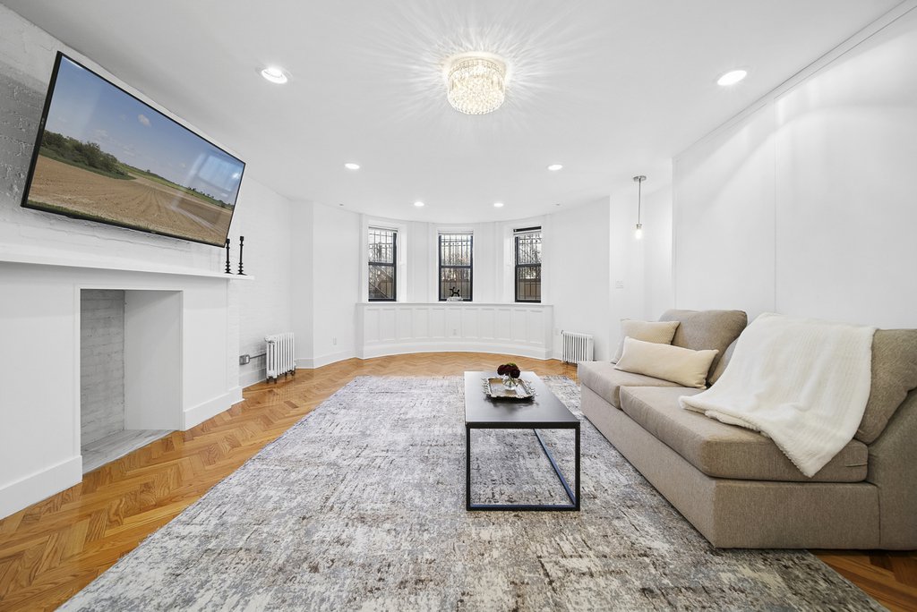 293 Riverside DRIVE, Unit 1AB