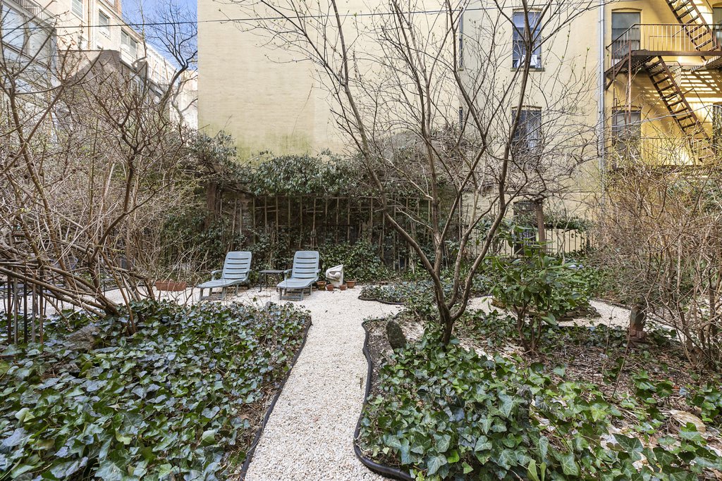 293 Riverside DRIVE, Unit 1AB photo 7