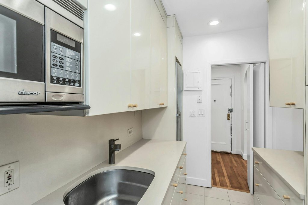 83-80 118th Street, Unit 3P photo 4