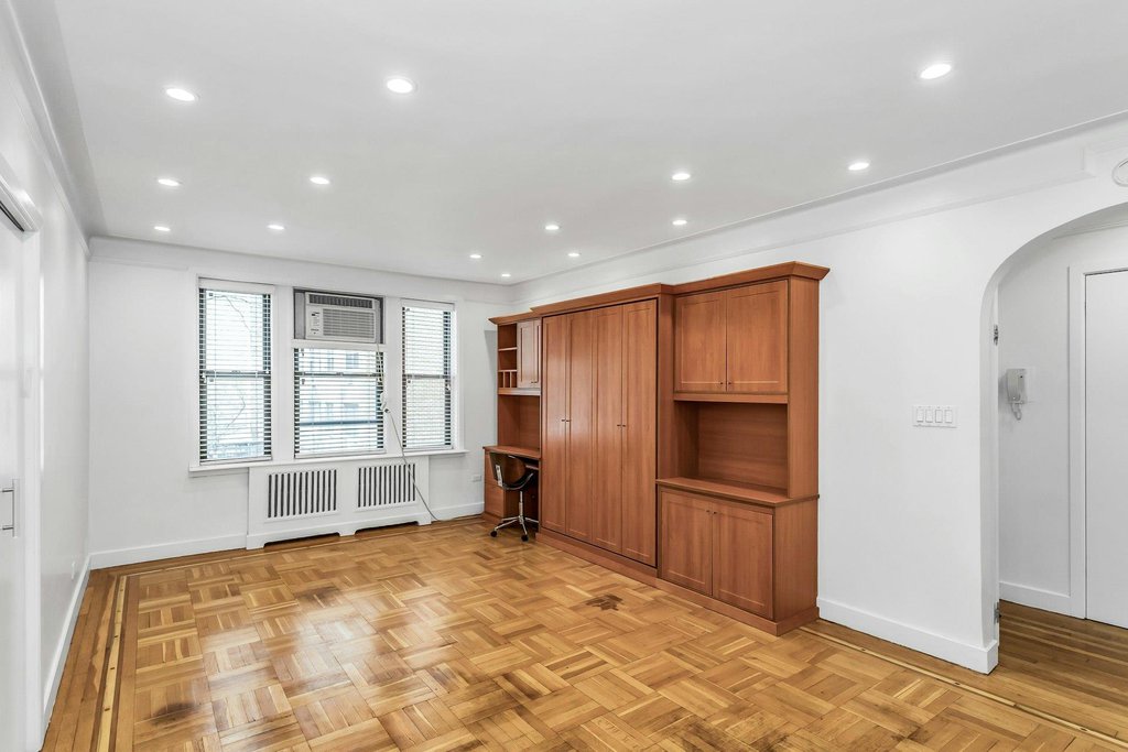 83-80 118th Street, Unit 3P photo 5