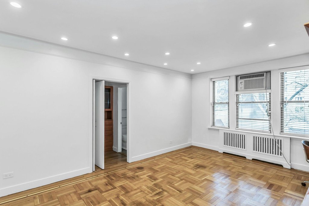 83-80 118th Street, Unit 3P photo 8
