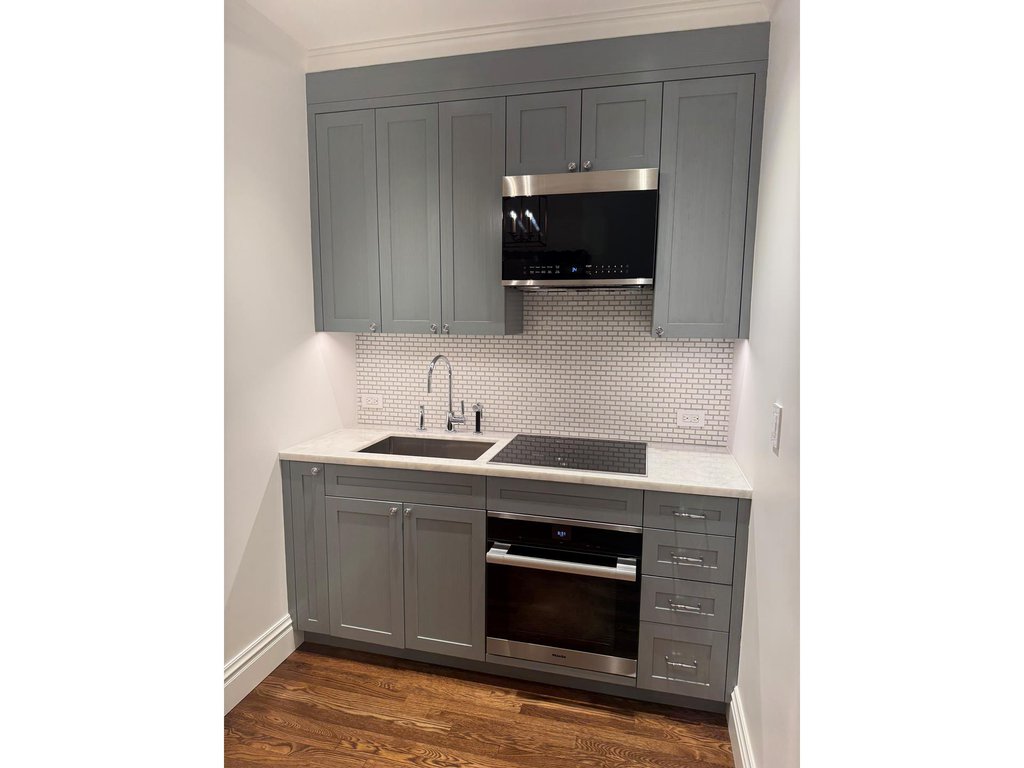 465 Park Avenue, Unit 18F photo 17