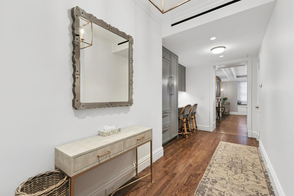 465 Park Avenue, Unit 18F photo 4