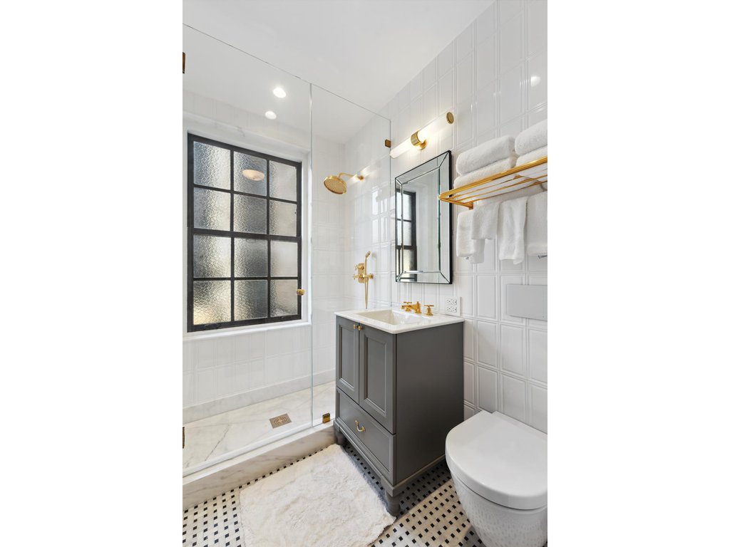 465 Park Avenue, Unit 18F photo 6