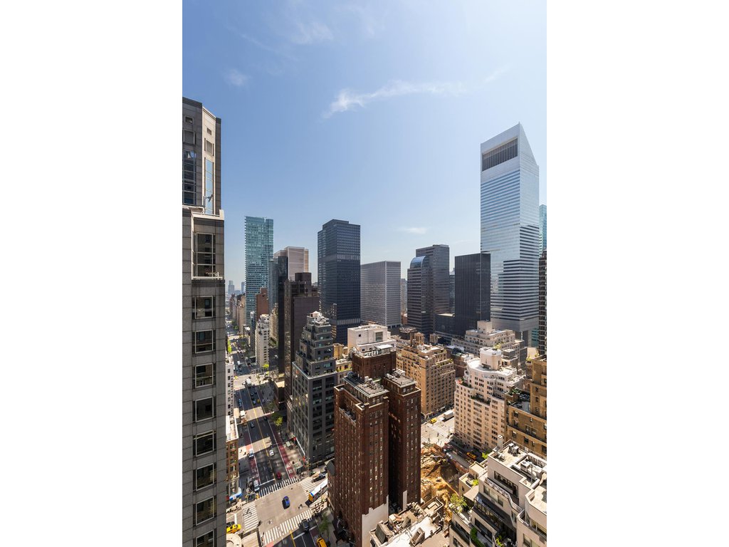465 Park Avenue, Unit 18F photo 14