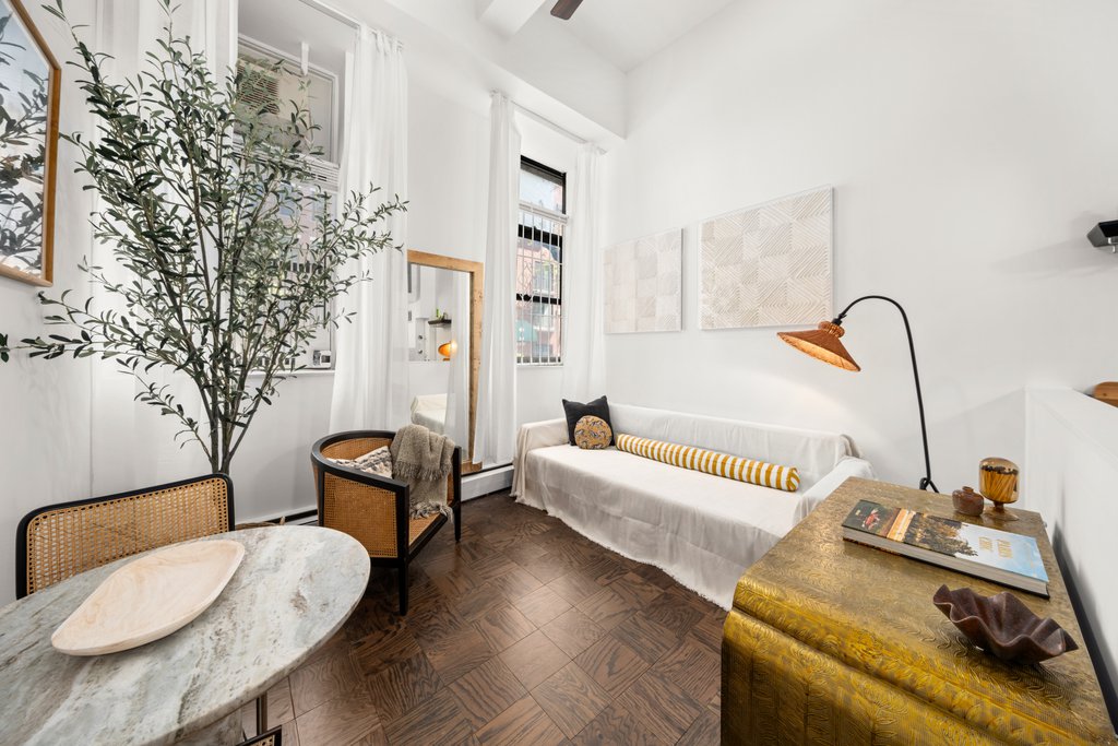 350 East 62nd Street, Unit 1J