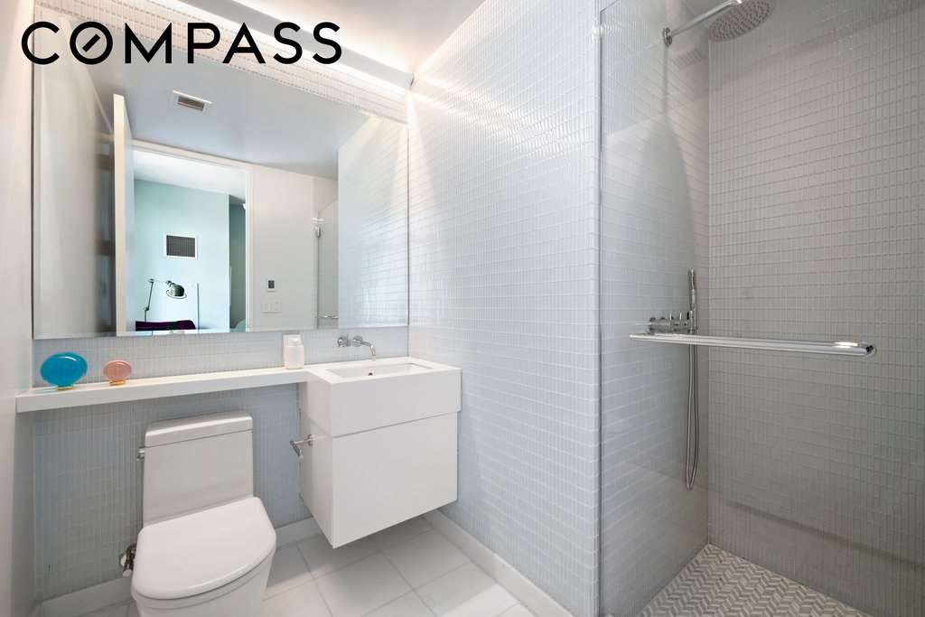 400 East 67th Street, Unit 19D photo 7