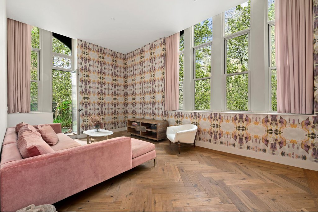 220 West 148th Street, Unit 1L