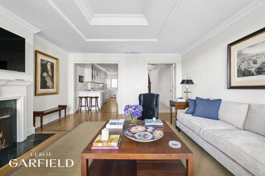 15 Sutton Place – For Sale photo 8