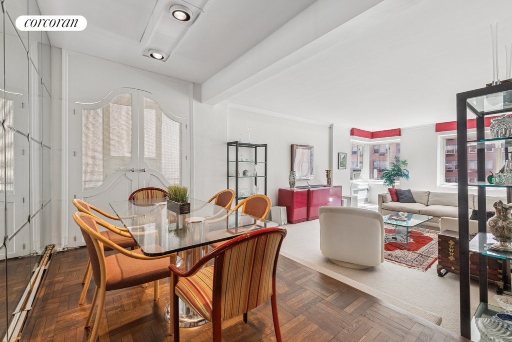 36 Sutton Place South, Unit 11A photo 2