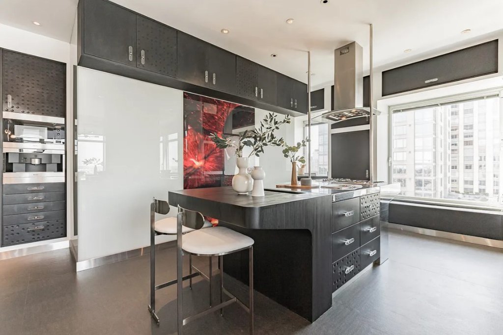 240 Riverside Boulevard, Unit PHSUITE1 photo 12