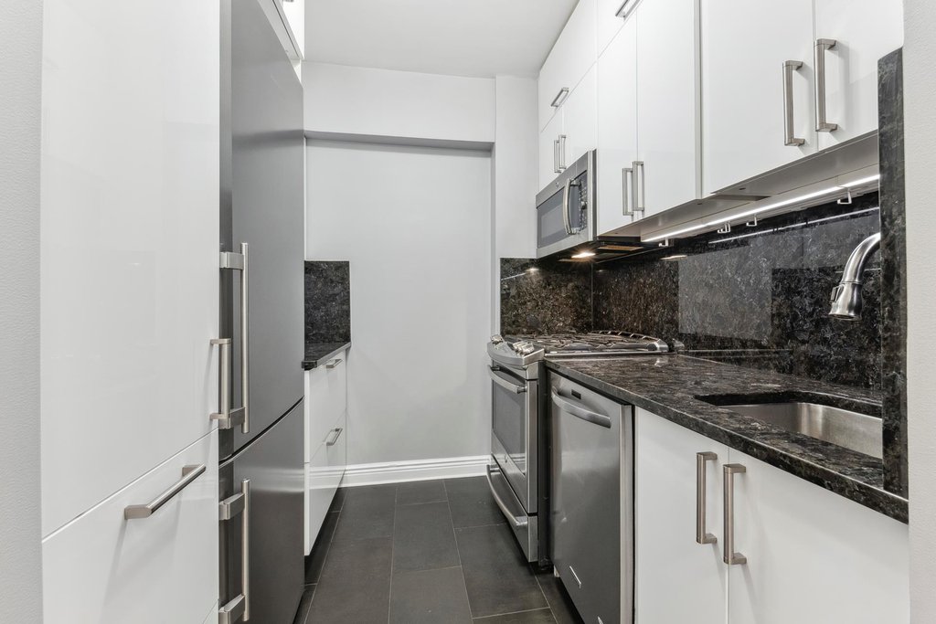 178 East 80th Street, Unit 1F photo 2