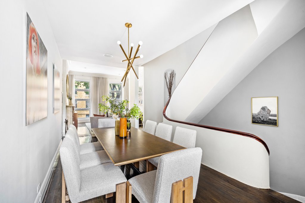 262 West 25th Street