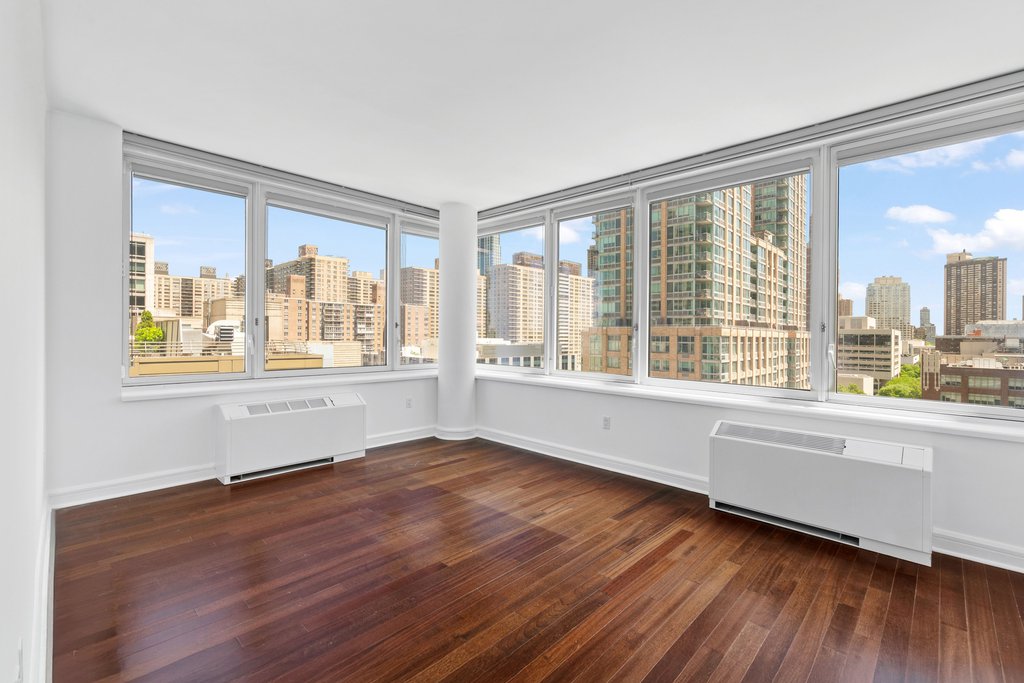 80 Riverside Boulevard, Unit 15E photo 11