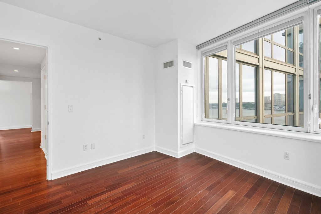80 Riverside Boulevard, Unit 15E photo 16