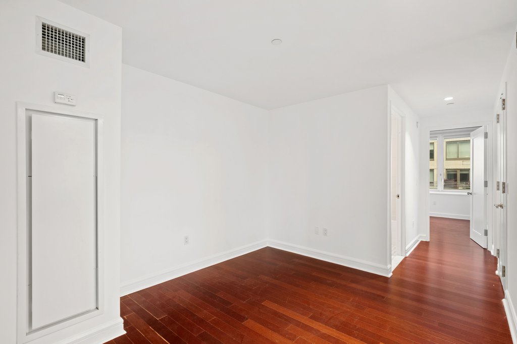 80 Riverside Boulevard, Unit 15E photo 8