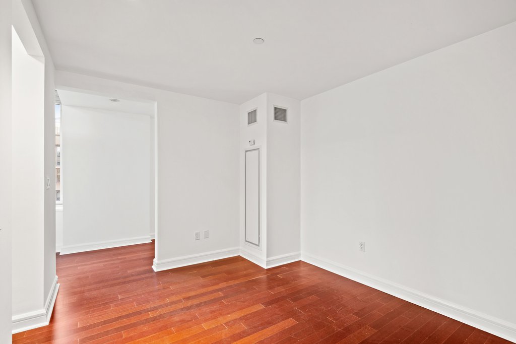 80 Riverside Boulevard, Unit 15E photo 9