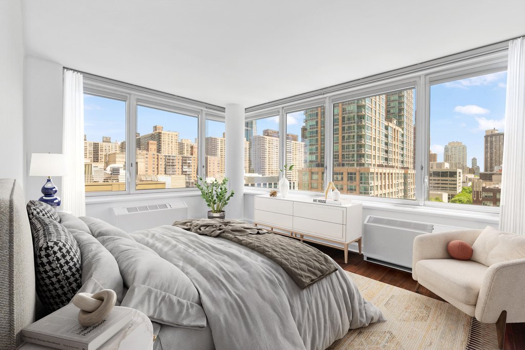 80 Riverside Boulevard, Unit 15E photo 10