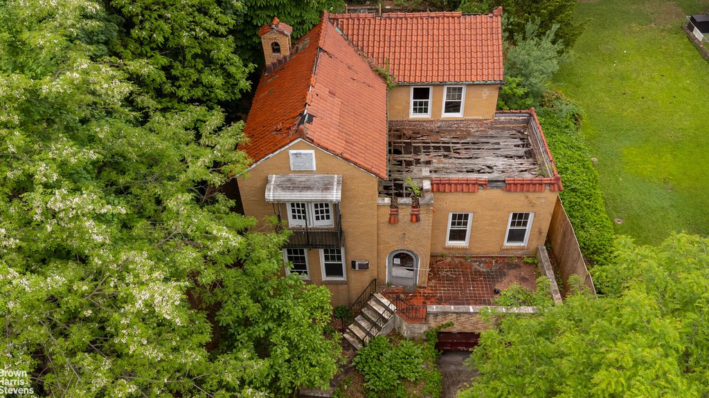 3115 Netherland Avenue – For Sale photo 2