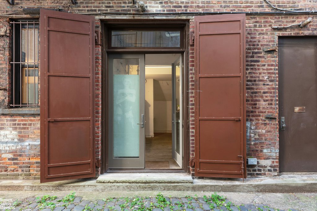 41 Bleecker Street, Unit 1 photo 5