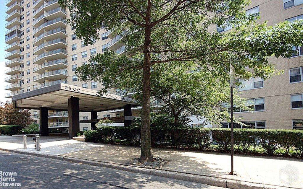 2500 Johnson avenue, Unit 3B