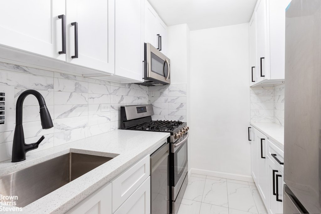 2500 Johnson avenue, Unit 3B photo 9