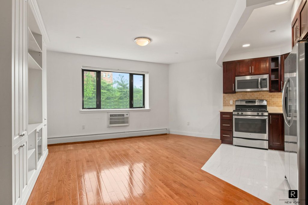 456 West 167th Street, Unit 2A photo 2