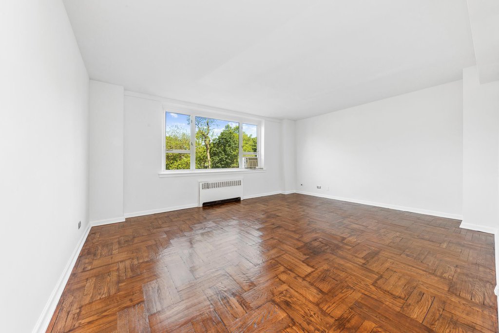 5355 Henry Hudson Parkway West, Unit 4G photo 4