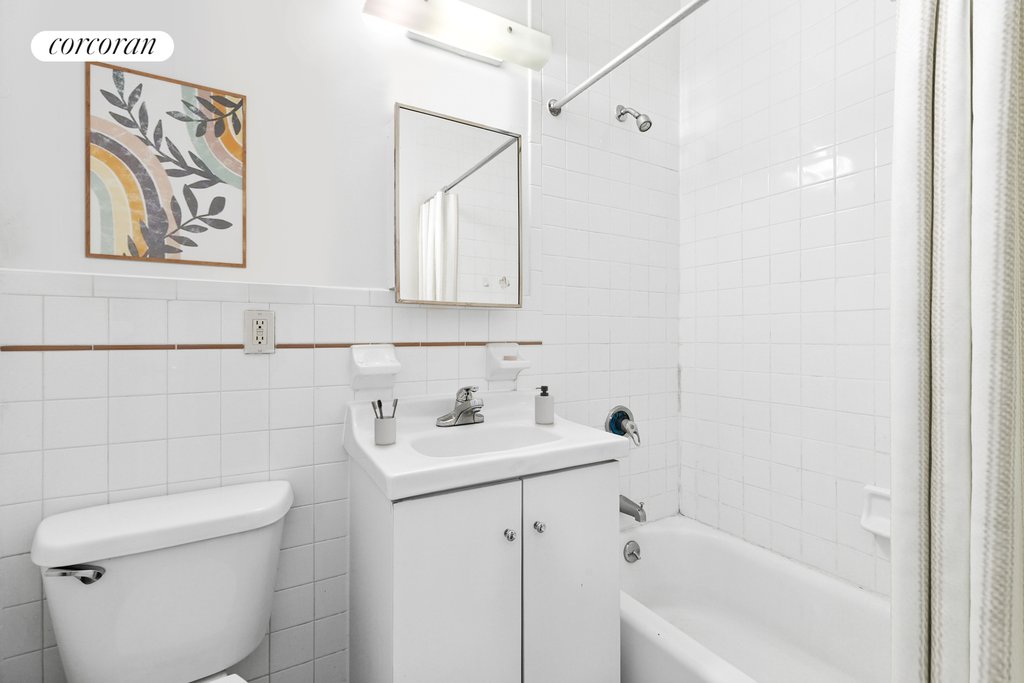 248 East 3rd Street, Unit 3B photo 4