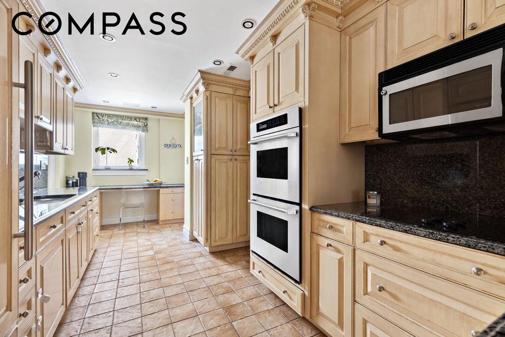 175 East 62nd Street, Unit 9D photo 4