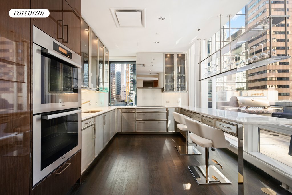 20 West 53rd Street, Unit 18A photo 8