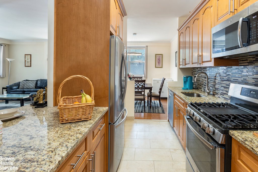 555 Kappock Street, Unit 2E