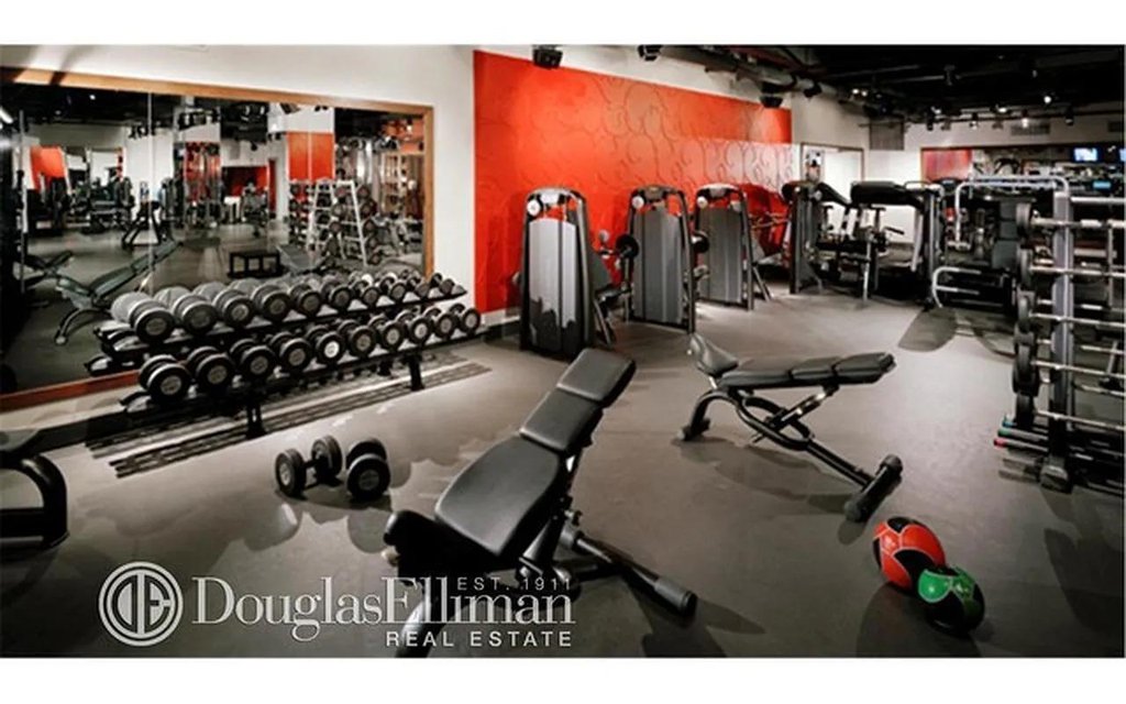 88 Greenwich Street, Unit 2303 photo 9