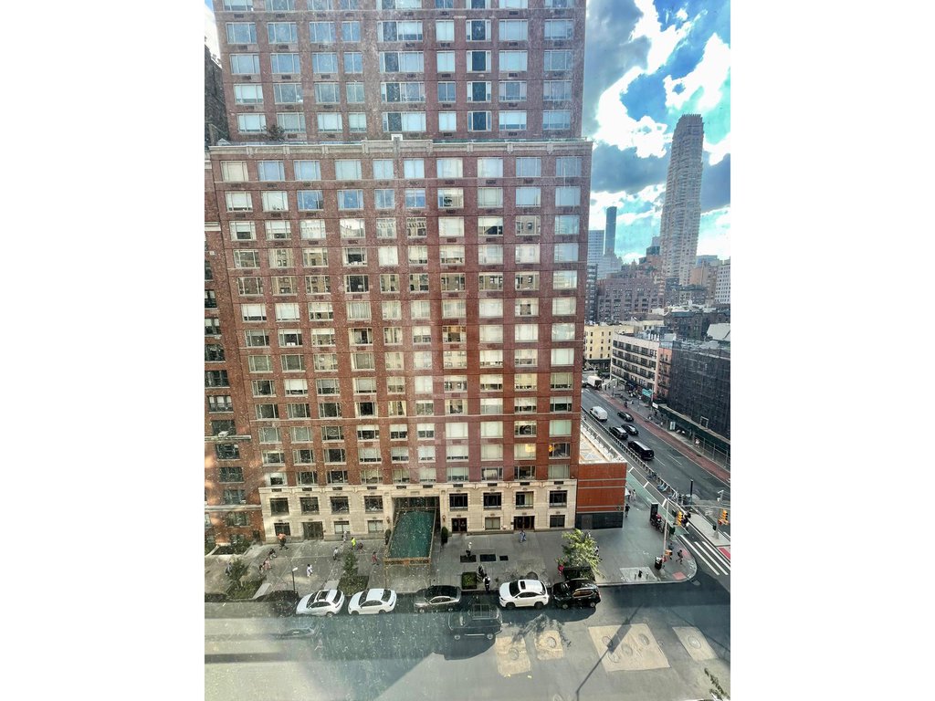 305 East 72nd Street, Unit 11C photo 9