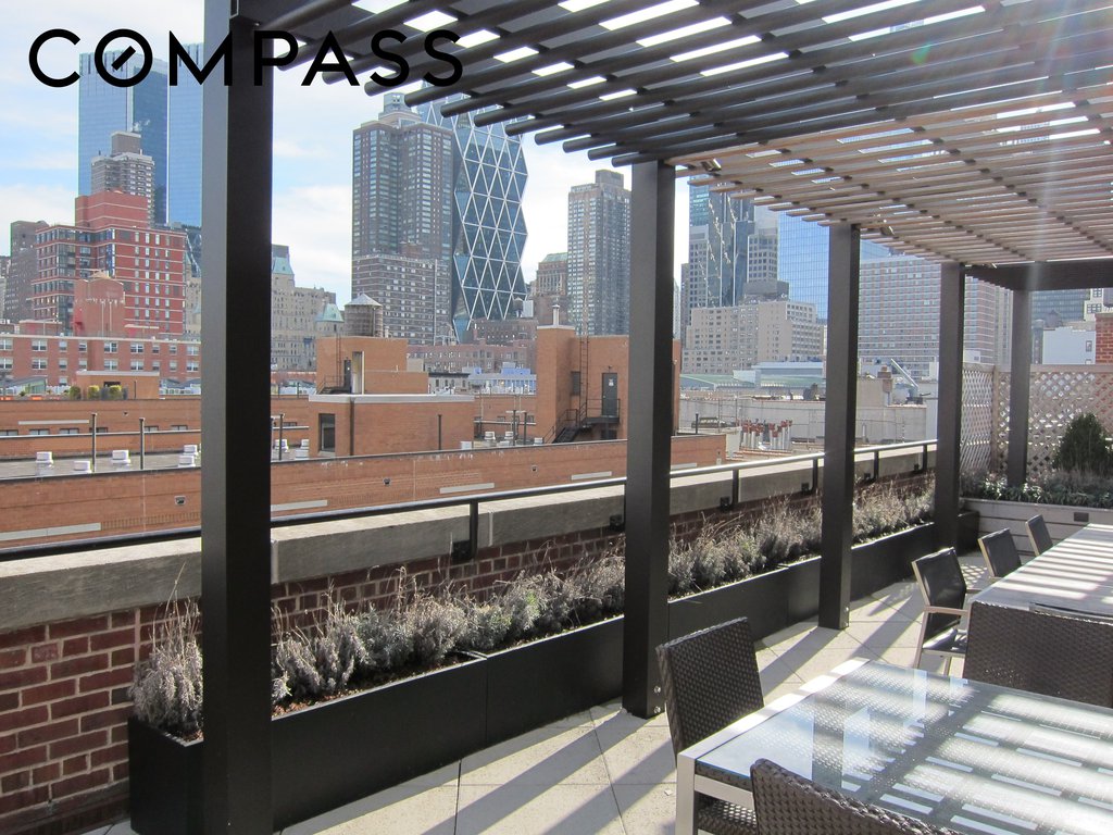 432 West 52nd Street, Unit 3C photo 4