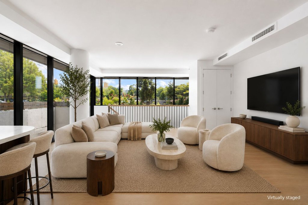814 Fifth Avenue, Unit 1A