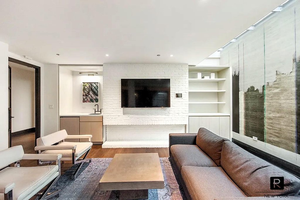 211 East 13th Street, Unit 6D photo 11