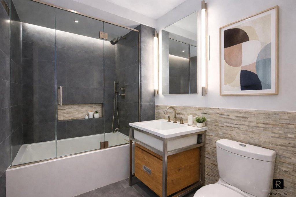 211 East 13th Street, Unit 6D photo 3