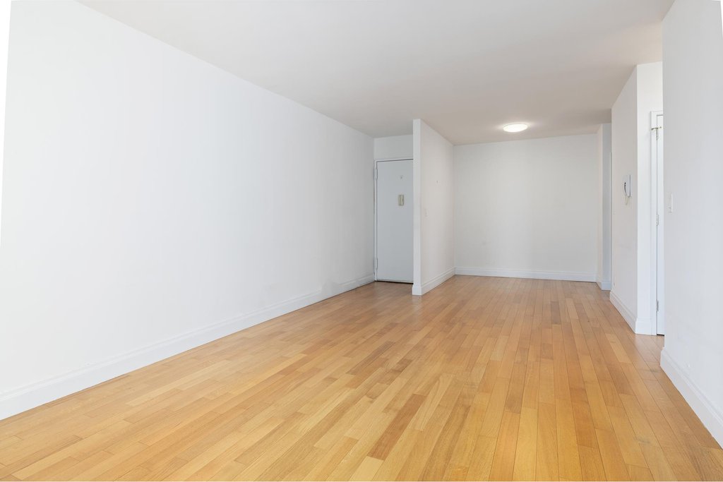 212 East 47th Street, Unit 19A photo 7